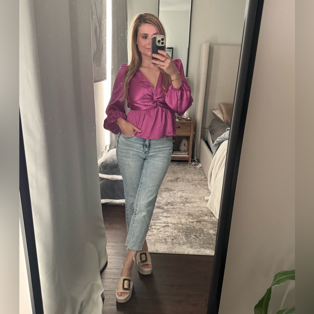 Elegant Magenta Pink Women's Top - Picture 11 of 12